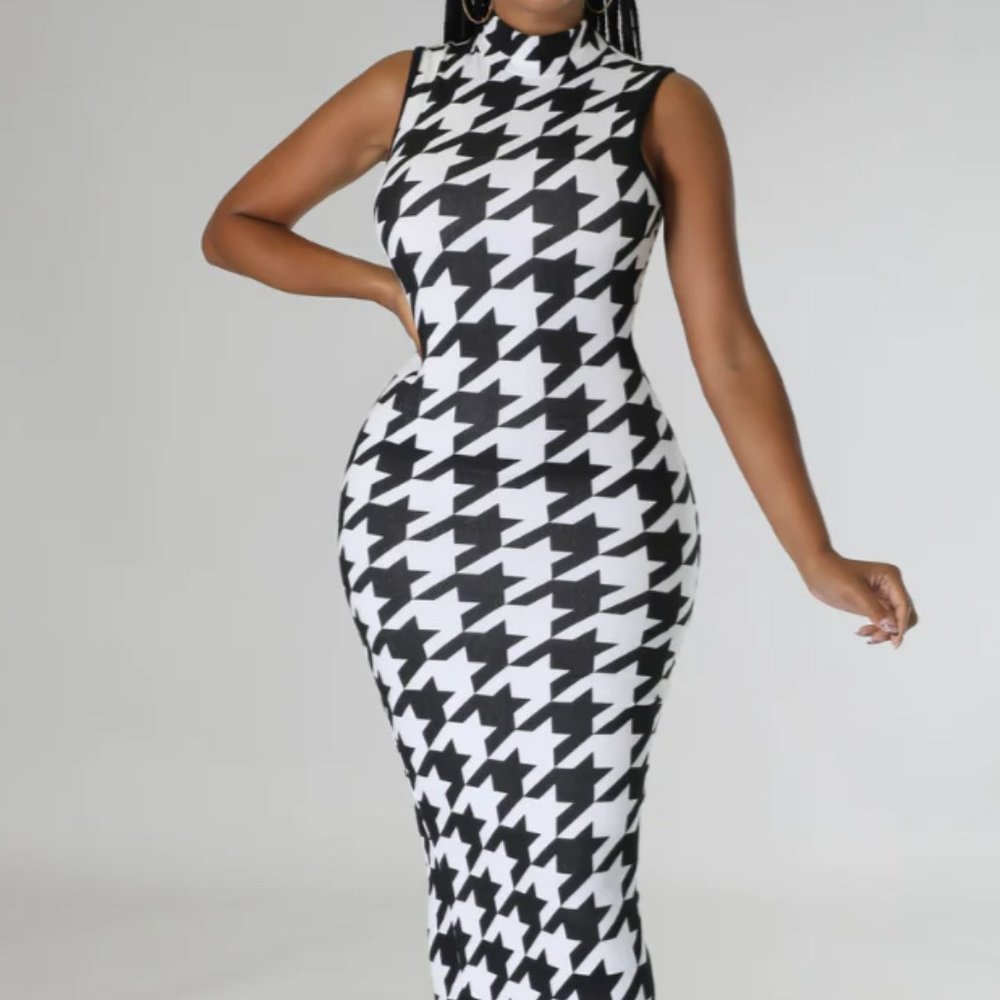 Classy Afternoon: Luxurious Two-Piece Set for Stylish Elegance